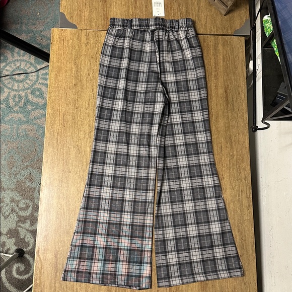 Halara nwt grey black plaid high stretch waist belt loop flare wide leg pant - Picture 5 of 5
